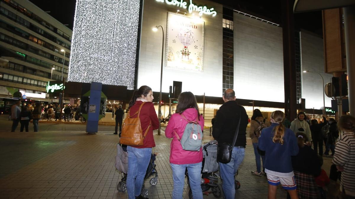 El público congregado disfrutó del espectáculo navideño.