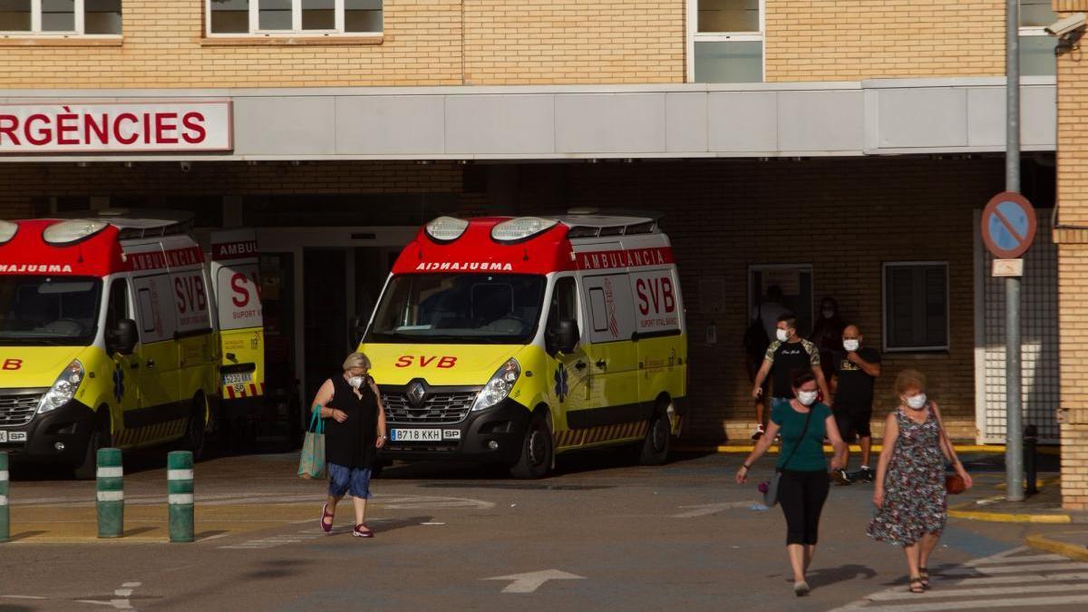 Un motorista herido en un choque contra un coche en la carretera de Ribesalbes