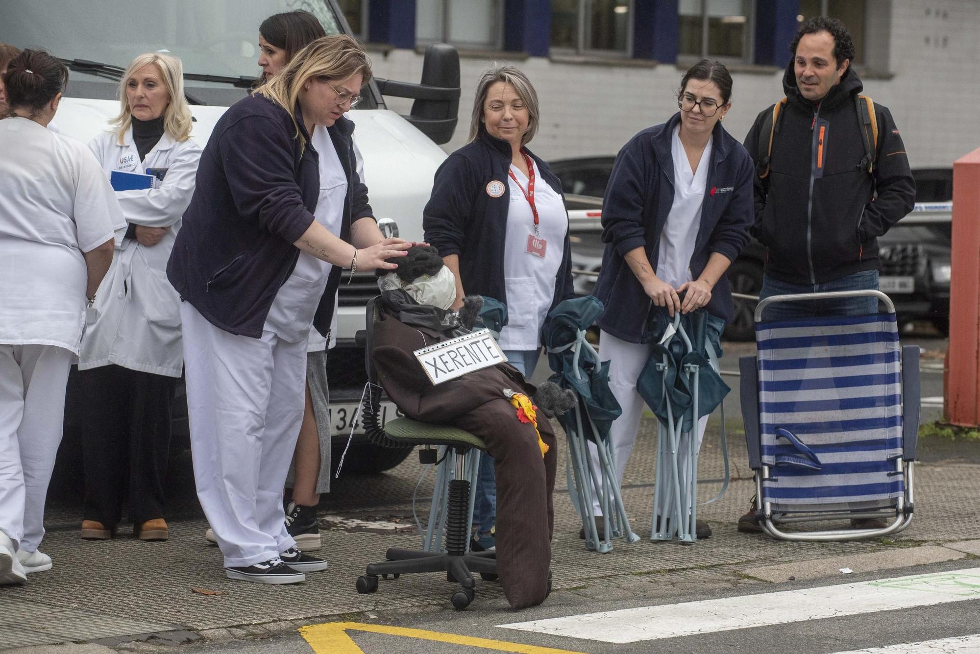 Personal del hospital de A Coruña protesta por la «nefasta gestión» en el traslado a ExpoCoruña