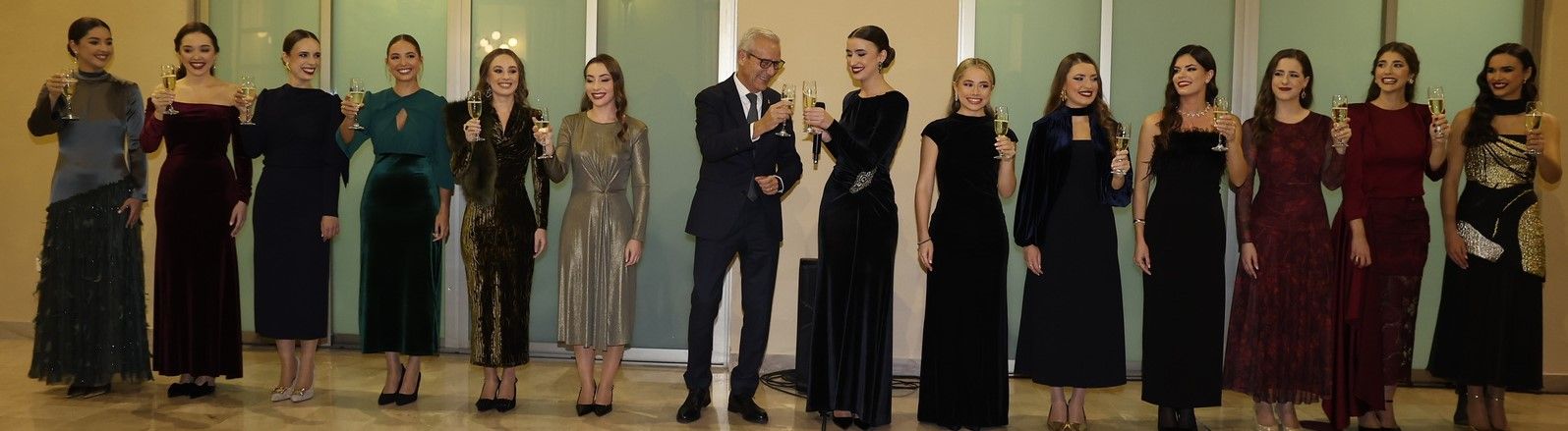 Las Fallas brindan por las fiestas de 2026