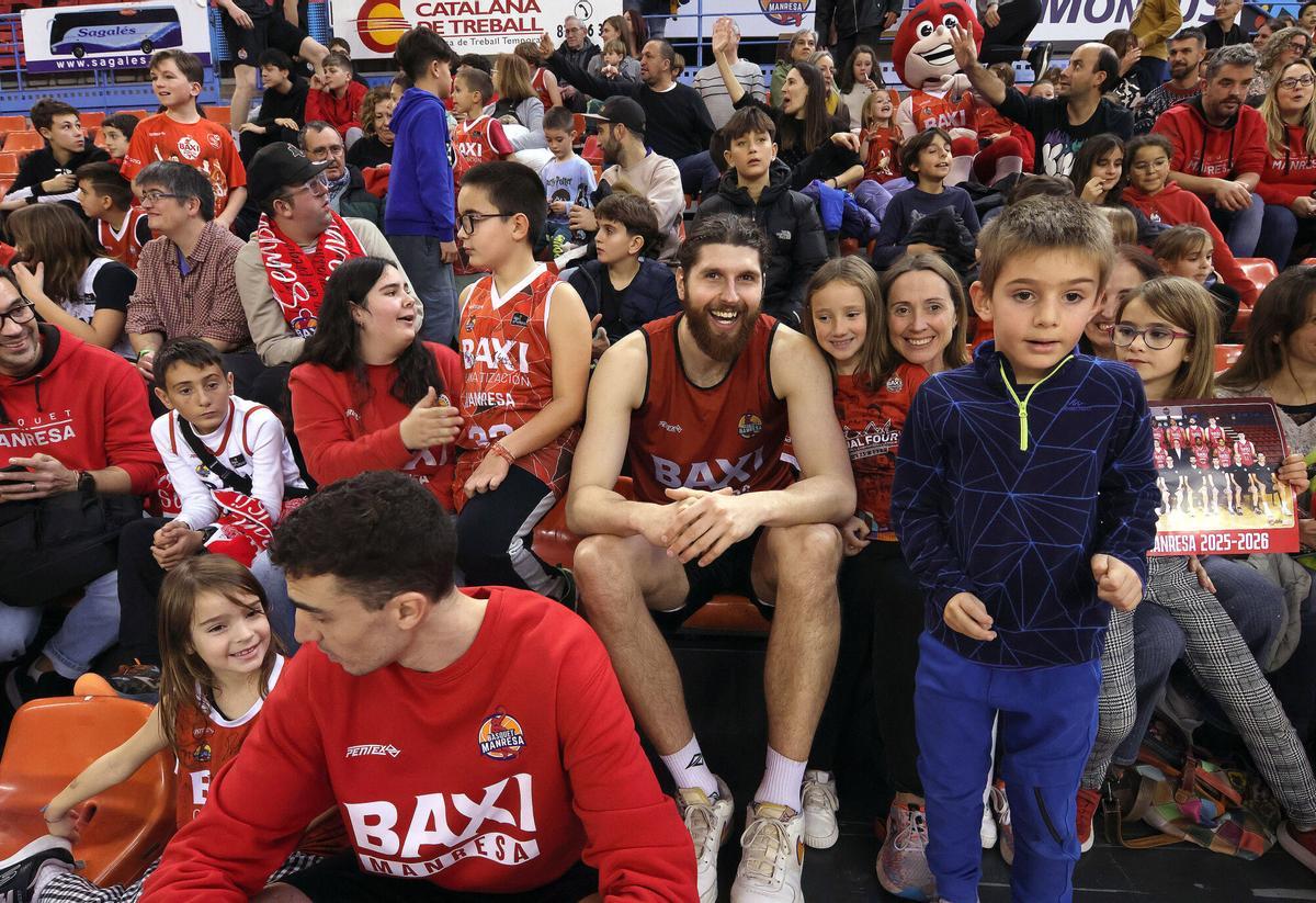 Totes les fotos de la matinal d'activitats del Baxi Manresa Totes les fotos de la matinal d'activitats del Baxi Manresa