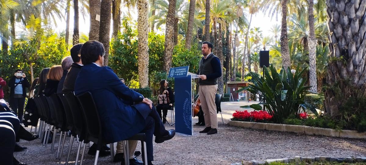 El alcalde, en un momento del acto, recordando a Juan Antonio Alberdi