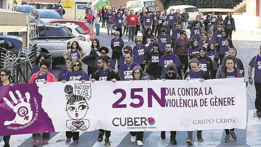 L’Alcora marcha en protesta por la violencia contra la mujer