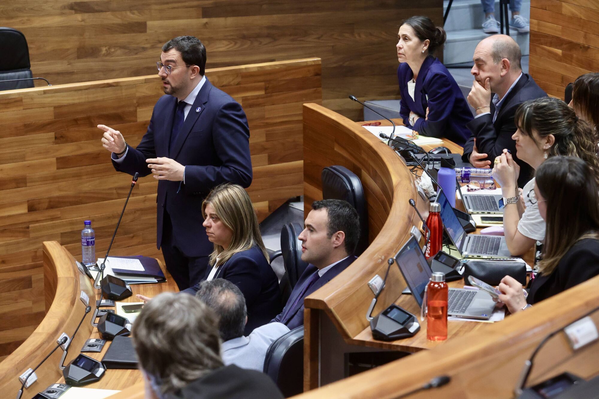 Así fue la sesión de control al Gobierno en la Junta del Principado