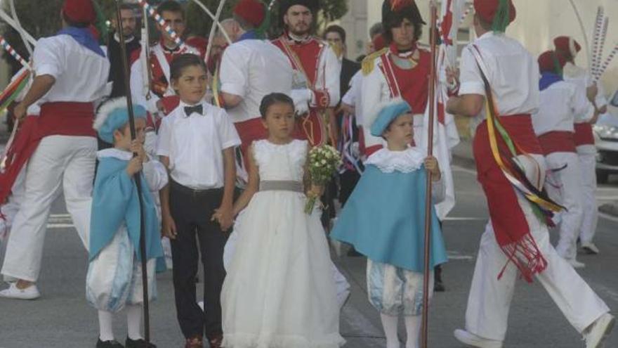 Desfile de "pequeñas ladies" - La Opinión de A Coruña