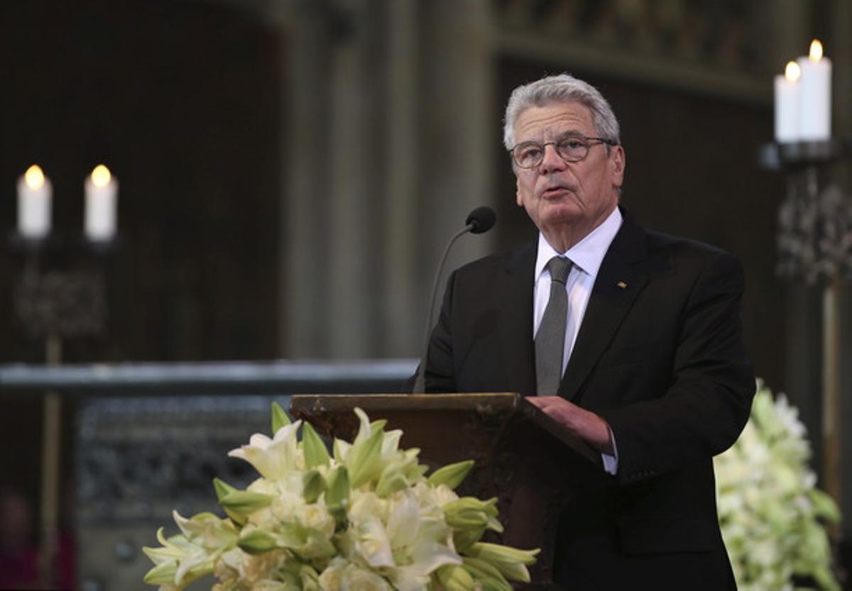 El president alemany, Joachim Gauck, intervé durant el funeral d’Estat en memòria de les víctimes de Germanwings celebrat a la catedral de Colònia.