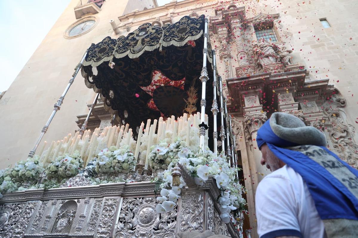 Martes Santo en Alicante 2026: Procesión de la Hermandad del Cristo del Mar y la Virgen de los Dolores Coronada Martes Santo en Alicante 2026: Procesión de la Hermandad del Cristo del Mar y la Virgen de los Dolores Coronada