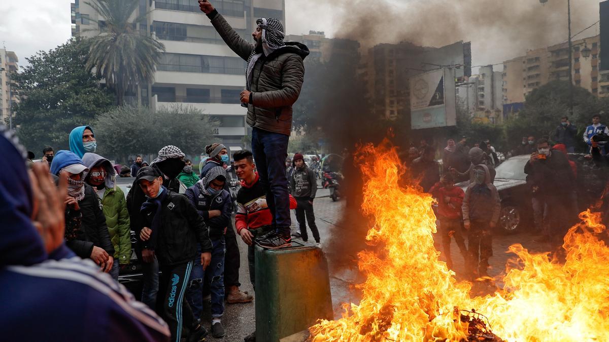 Protestas en la ciudad libanesa de Trípoli por el largo confinamiento