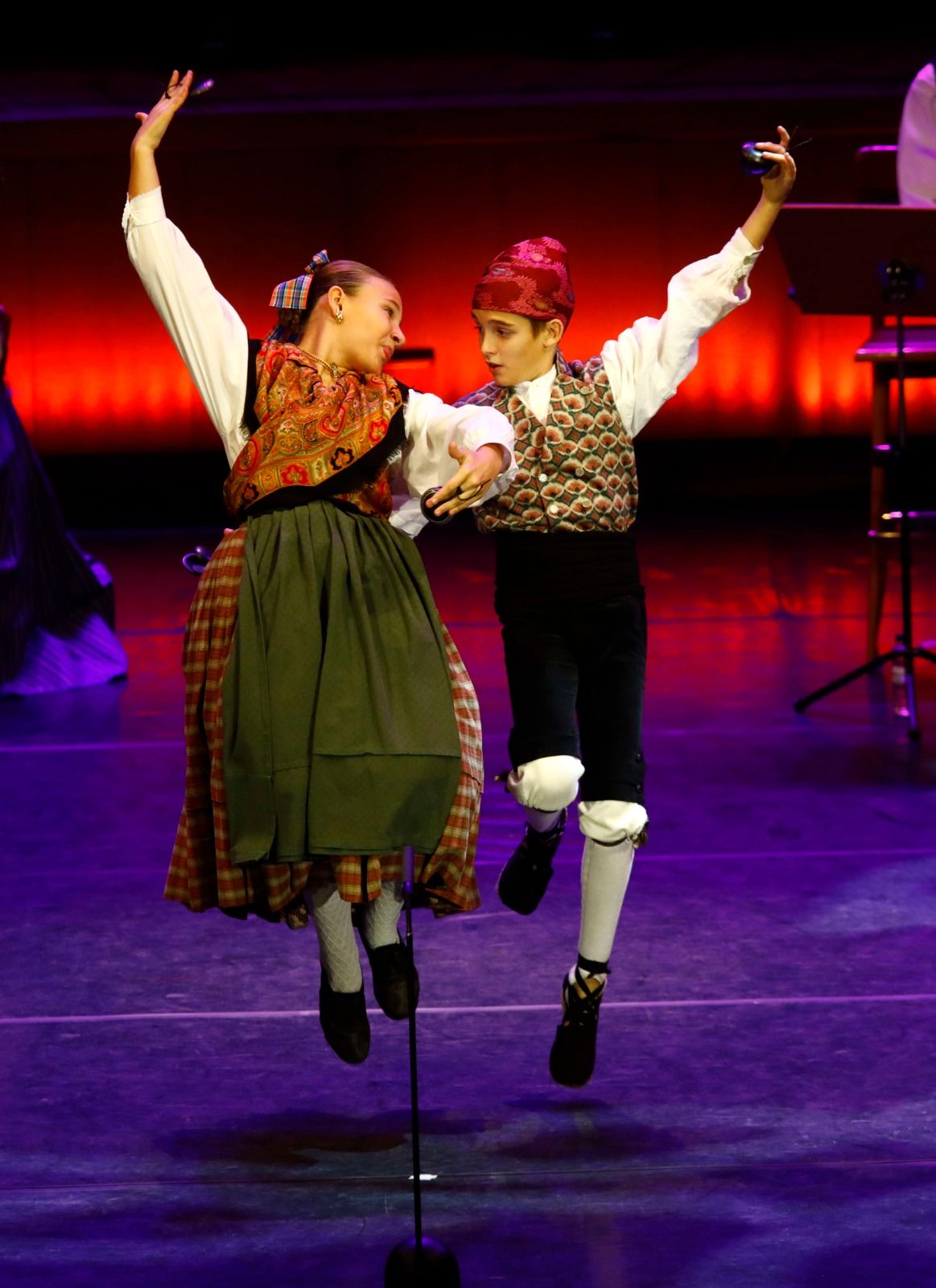 Los infantiles de la Jota Aragonesa deslumbran al Auditorio