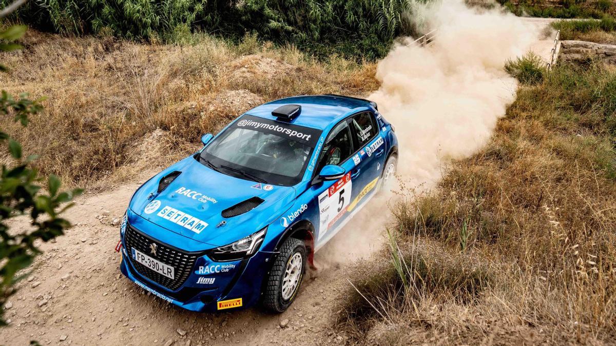 L’olostenc va estrenar a Cervera el nou Peugeot 208 Rally4