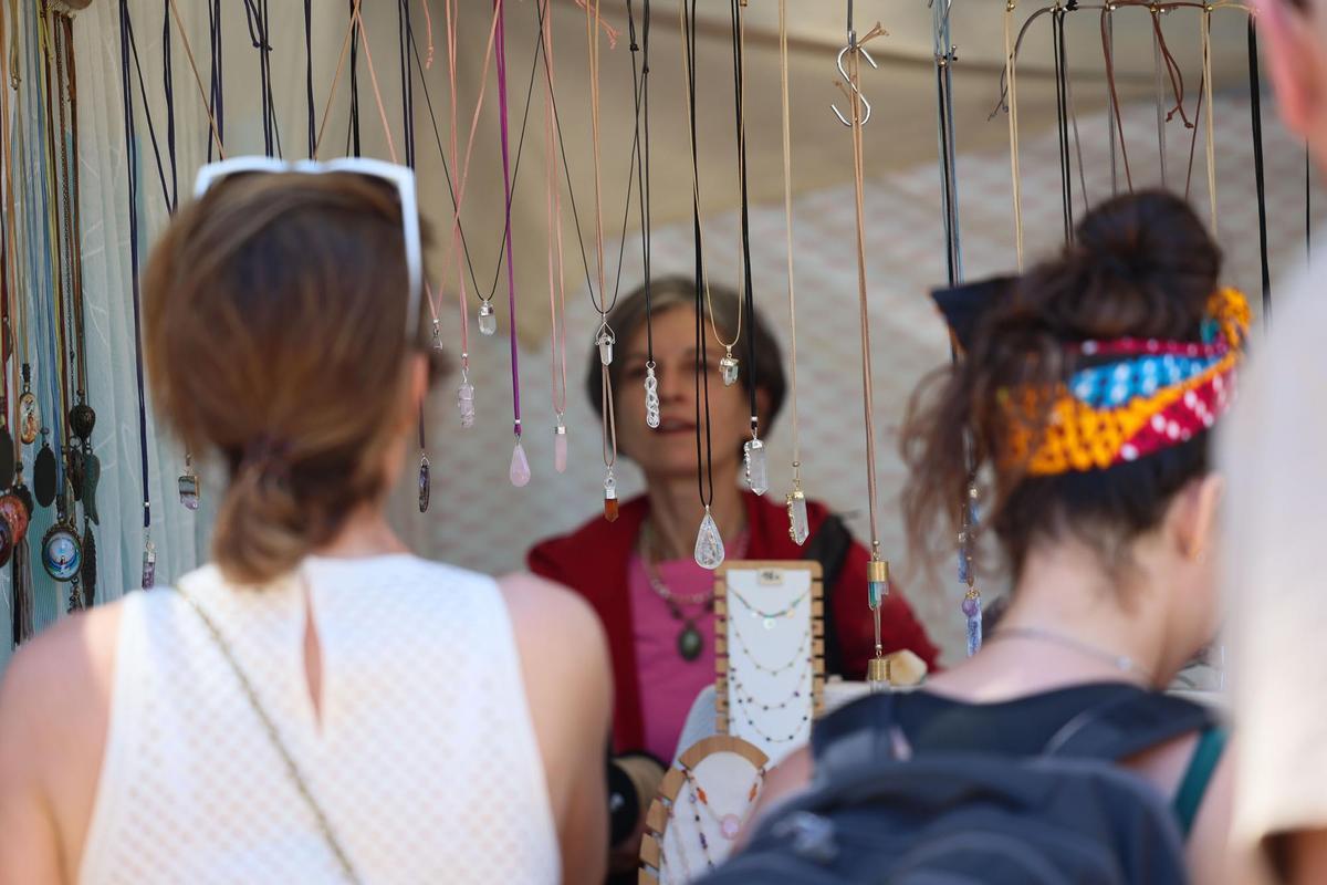 La apertura del Hippy Market de es Canar, en imágenes