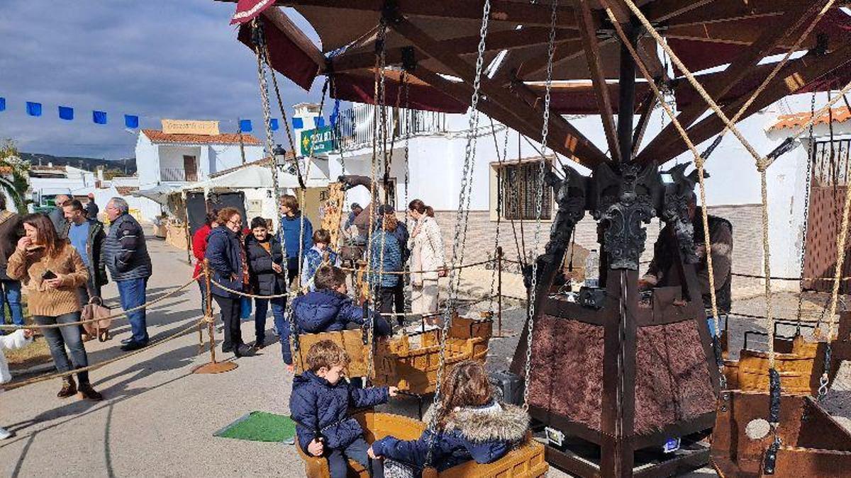 Tous espera este fin de semana una gran afluencia al mercado artesanal y a las atracciones y espectáculos organizados.