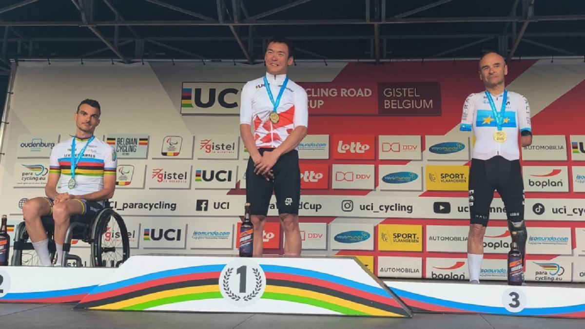 Ricardo Ten volvió a demostrar su capacidad competitiva logrando una meritoria medalla de bronce en la prueba en línea.