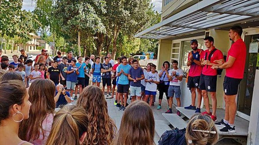 Rem El CN Banyoles fa una rebuda a Balastegui i Jofre després del Mundial