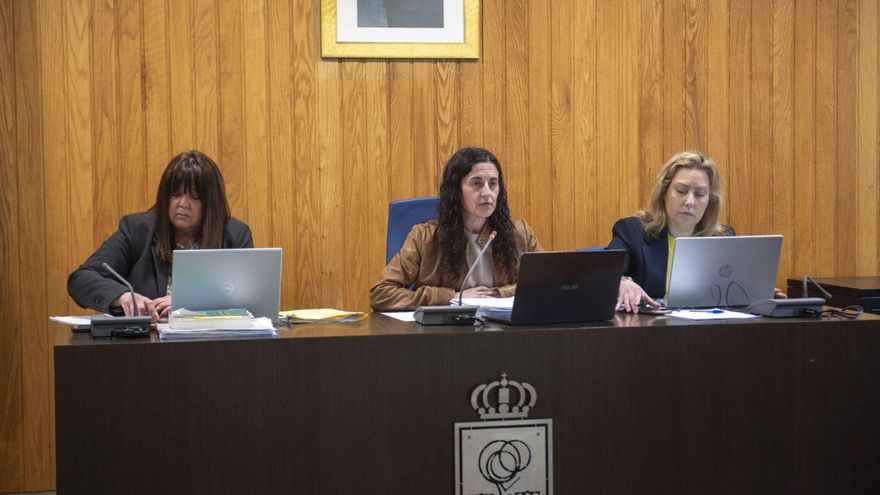 Pleno municipal de abril, en el que se tumbaron los presupuestos de 2025. | Casteleiro/ Roller Agencia