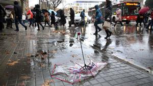 Catalunya activa avisos per vents huracanats davant el risc de ratxes d’entre 70 i 100 km/h