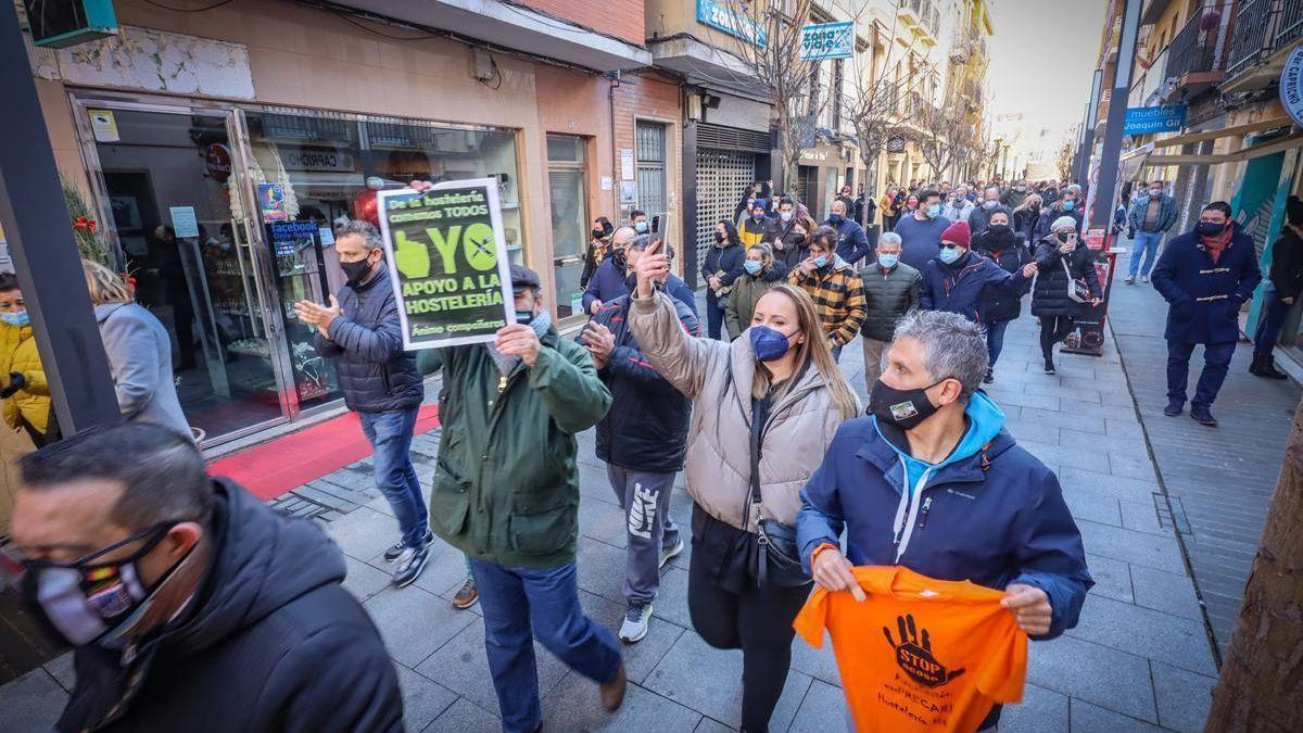 Protesta de comerciantes y hosteleros de Badajoz el pasado 12 de enero en la calle Menacho.