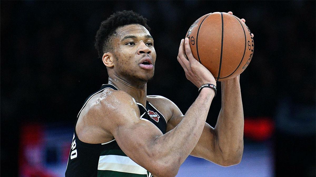 Giannis: El piso donde vivía en Grecia era más pequeño que la suite del hotel donde me alojo