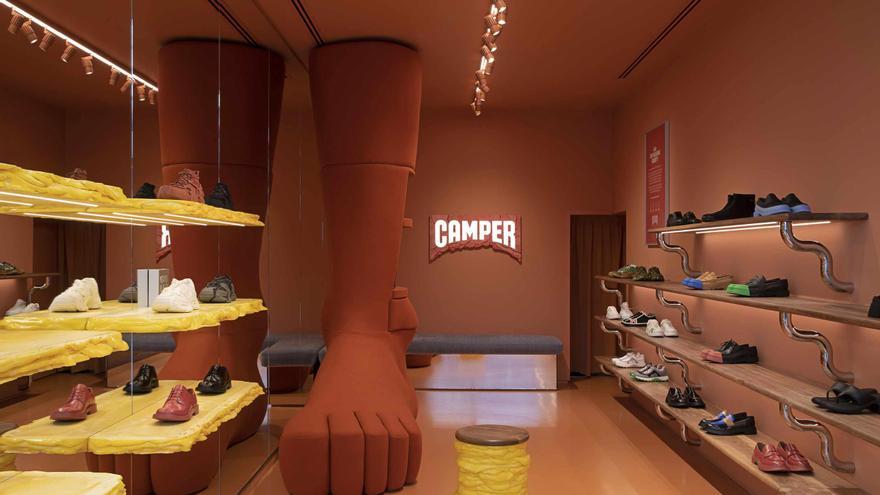 Camper adquiere la participación mayoritaria de Ancient Greek Sandals