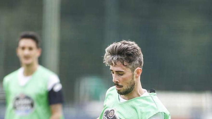 Luisinho, durante el entrenamiento de ayer. // 13fotos