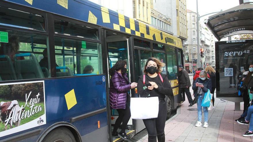 Parada de autobús de Parque San Lázaro.   | // IÑAKI OSORIO