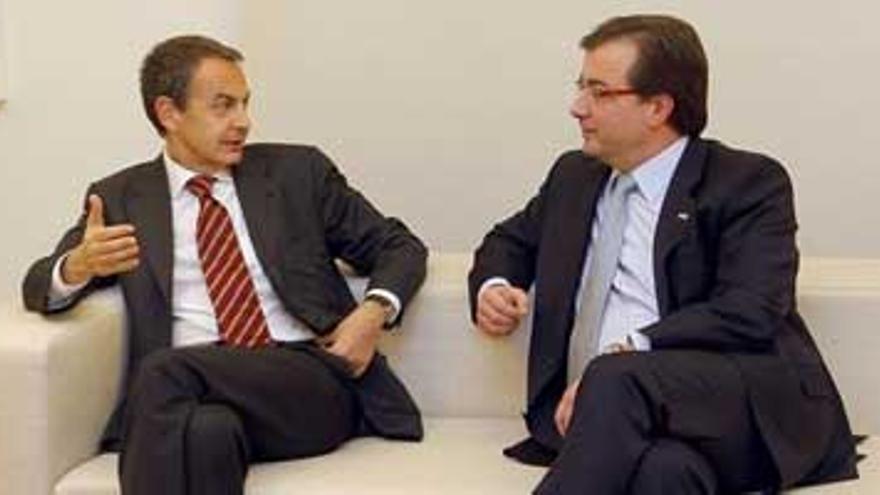 Zapatero promete a Vara un fondo extra para las regiones con rentas más bajas