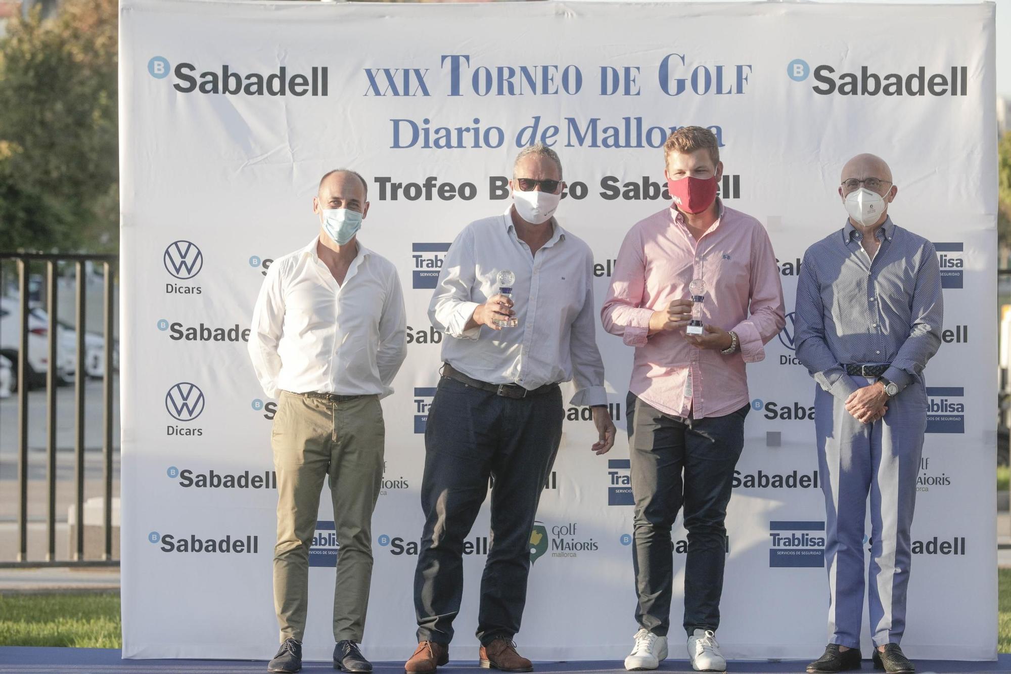 Los ganadores del XXIX Torneo Diario de Mallorca Trofeo Banco Sabadell dan su último golpe