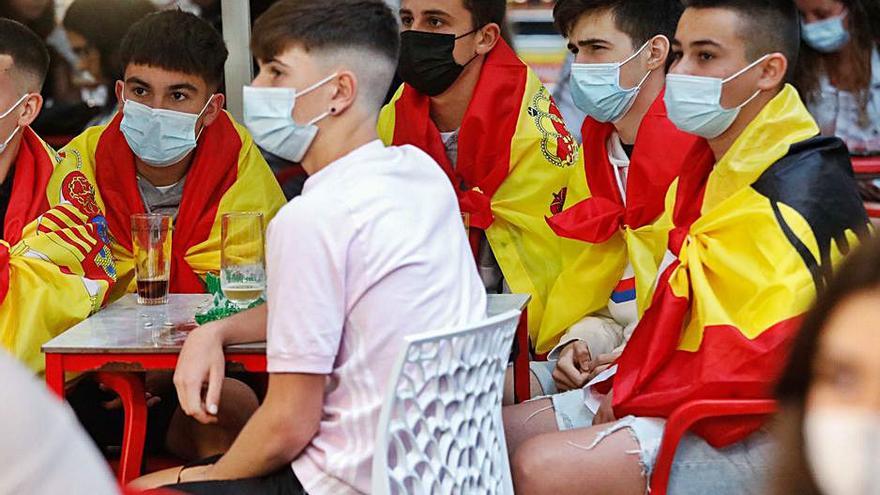 Aficionados de España en Avilés.