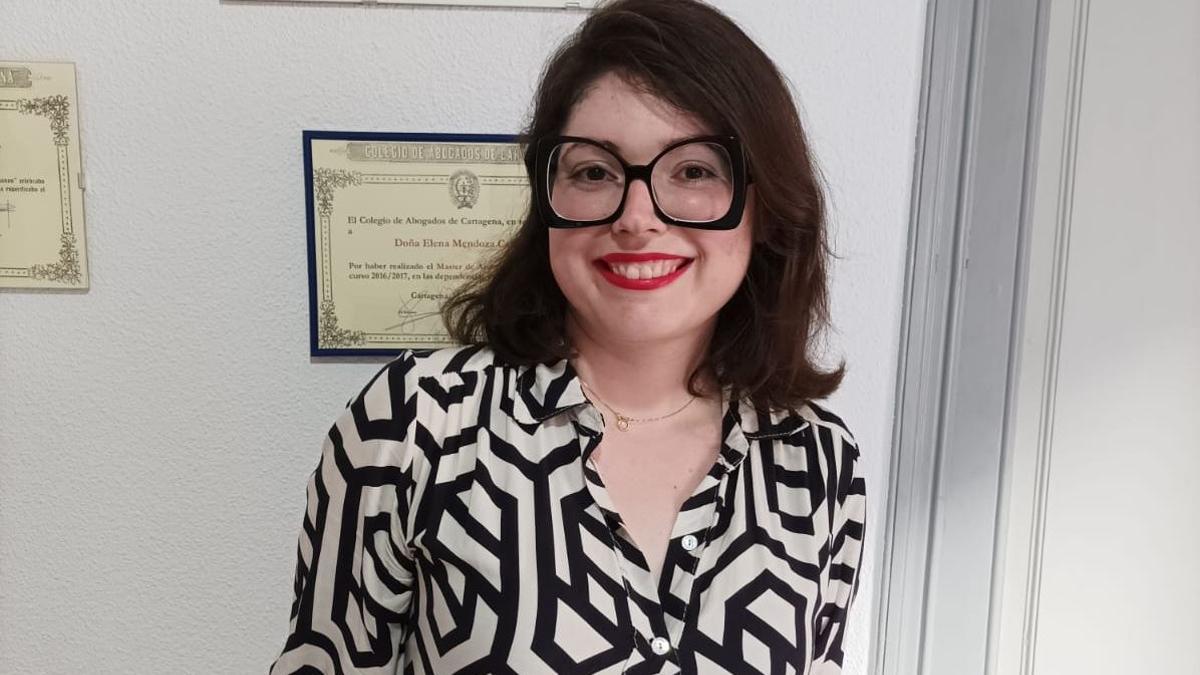 La abogada Elena Mendonza Candela.