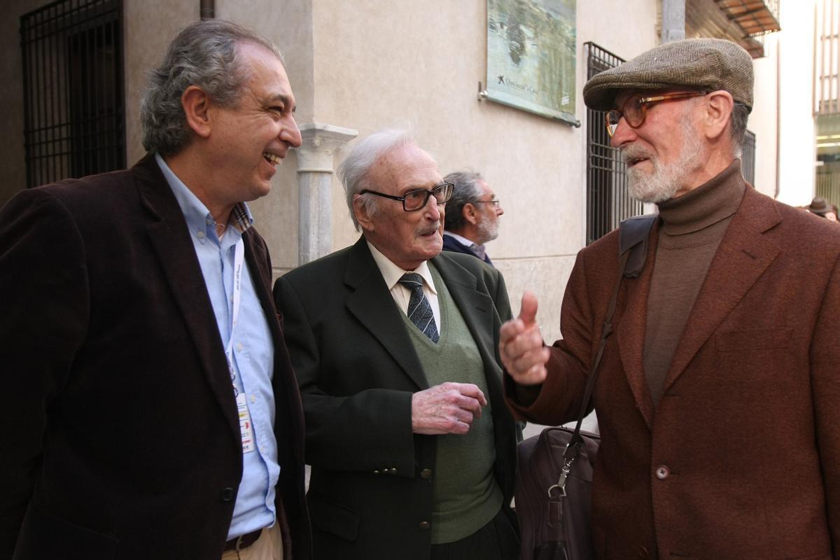 José Antonio Berrocal con antiguos compañeros de profesión