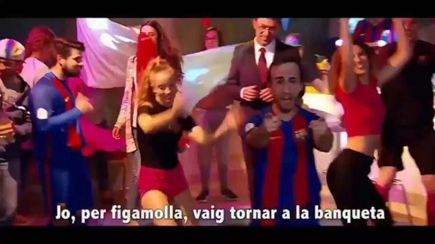 Así celebró Alcácer el triunfo en el clásico