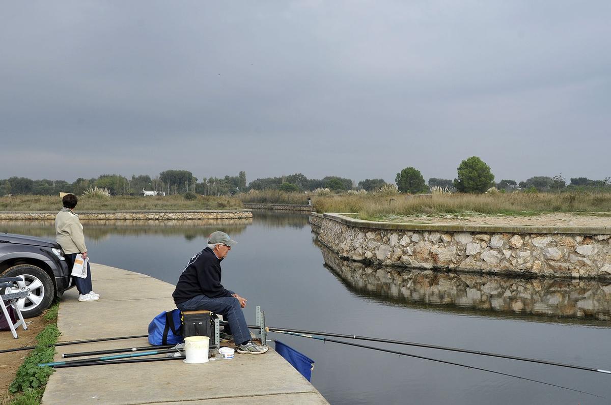 La urbanització de luxe amb canals navegables a Sant Pere Pescador