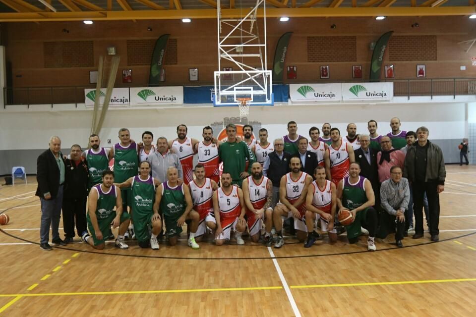 Fiesta de baloncesto solidario en La Mosca