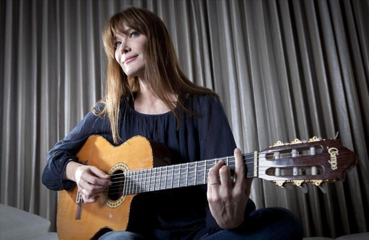 Carla Bruni, el juny passat. Carla Bruni, el juny passat.