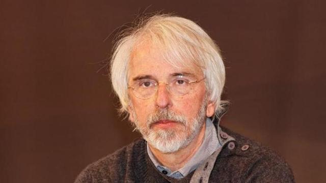 El escritor francés Philippe Delerm, autor de 'El suicidio exaltado de Dickens'.