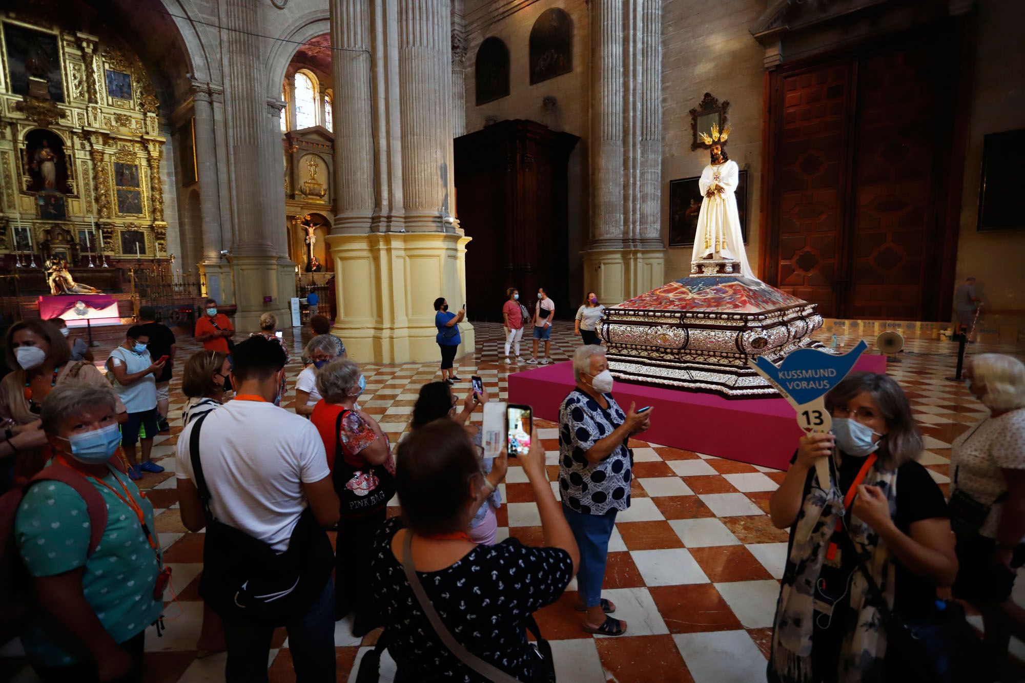 Las imágenes de la exposición 'El Verbo Encarnado' en la Catedral de Málaga