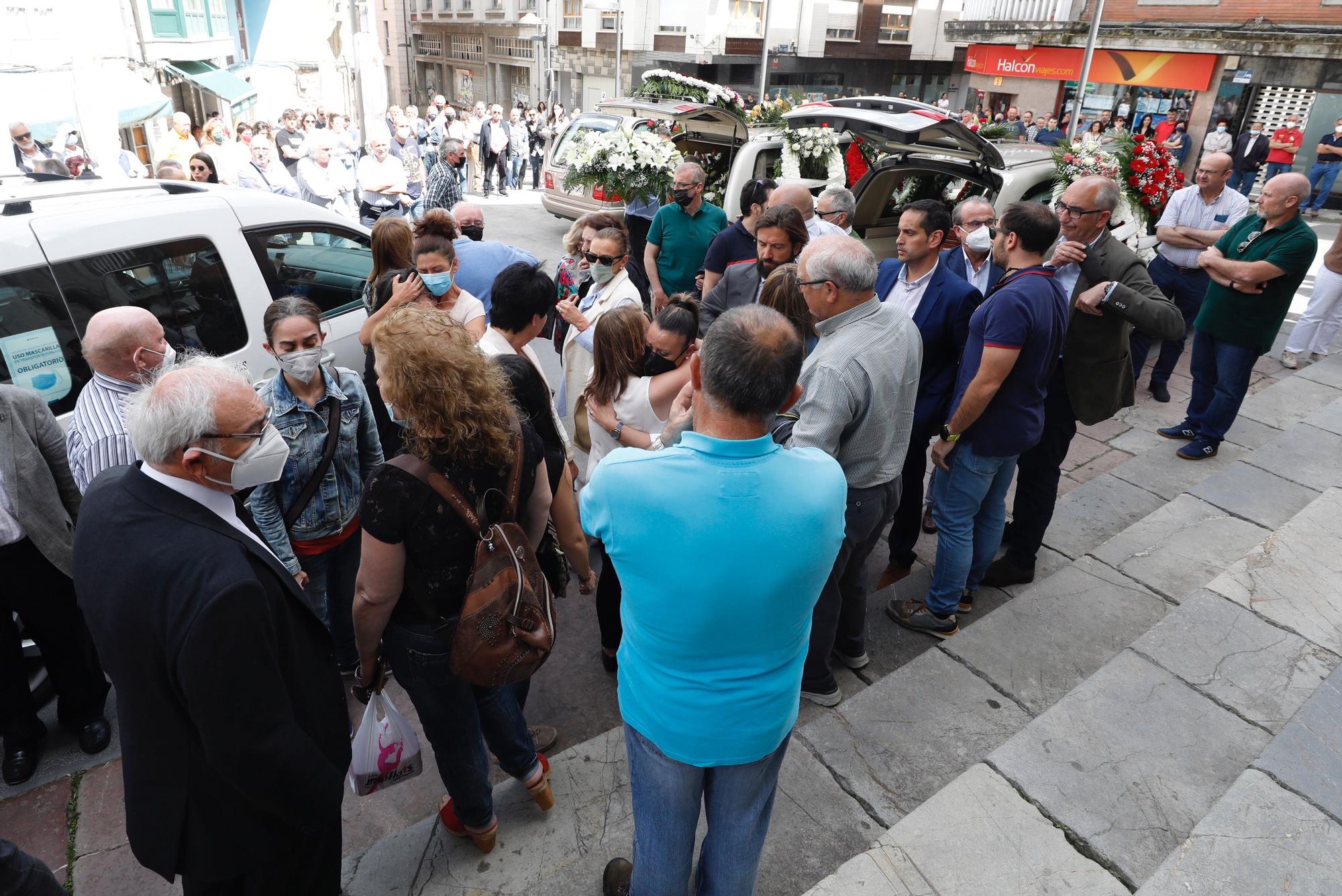 Grado despide a Eduardo Suárez en un multitudinario funeral