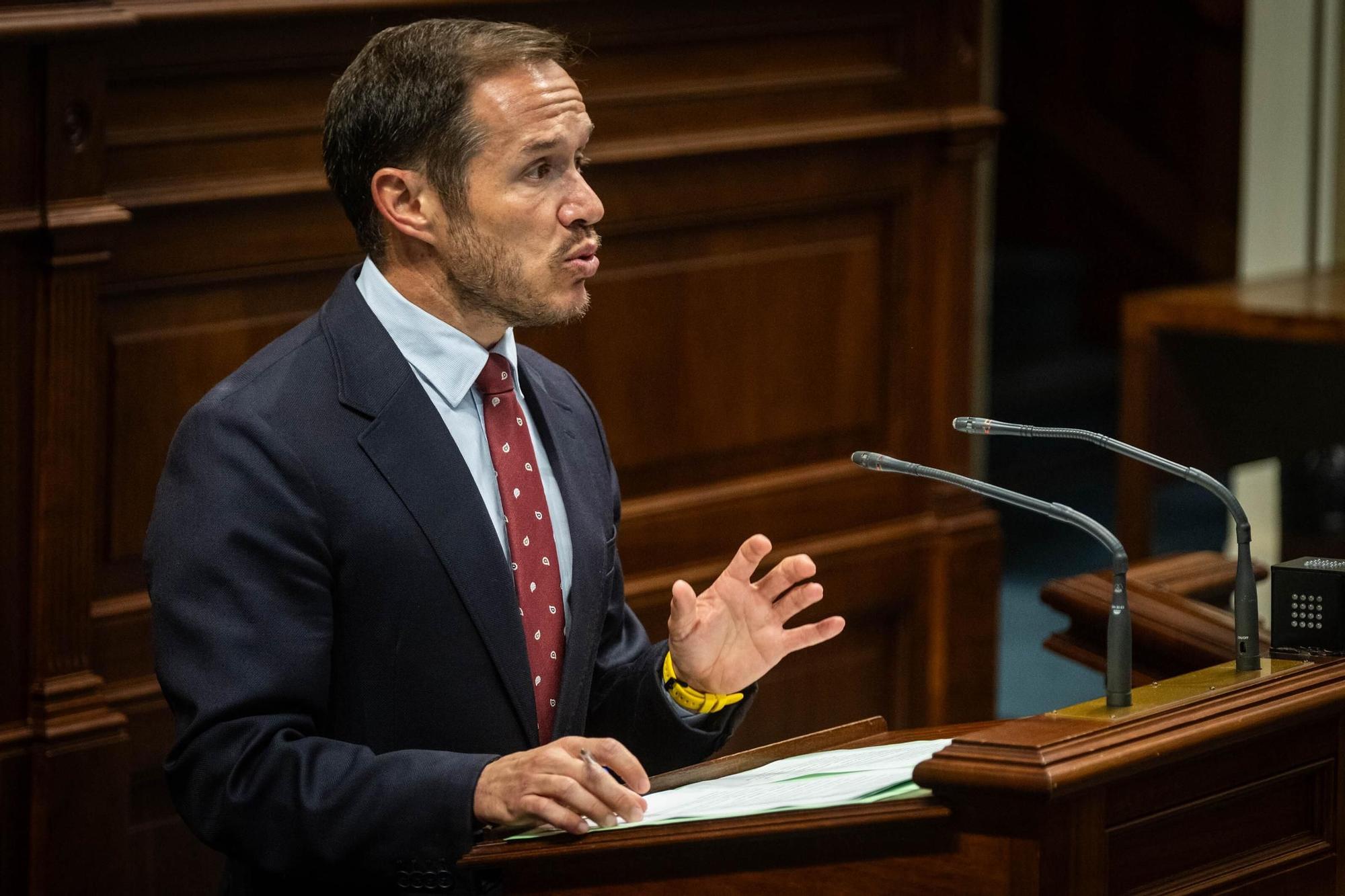 Pleno del Parlamento de Canarias