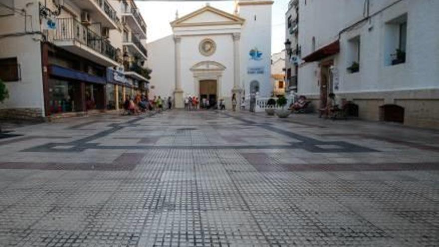 Imagen de la plaza en la que irá la Cruz de Santiago, ayer.