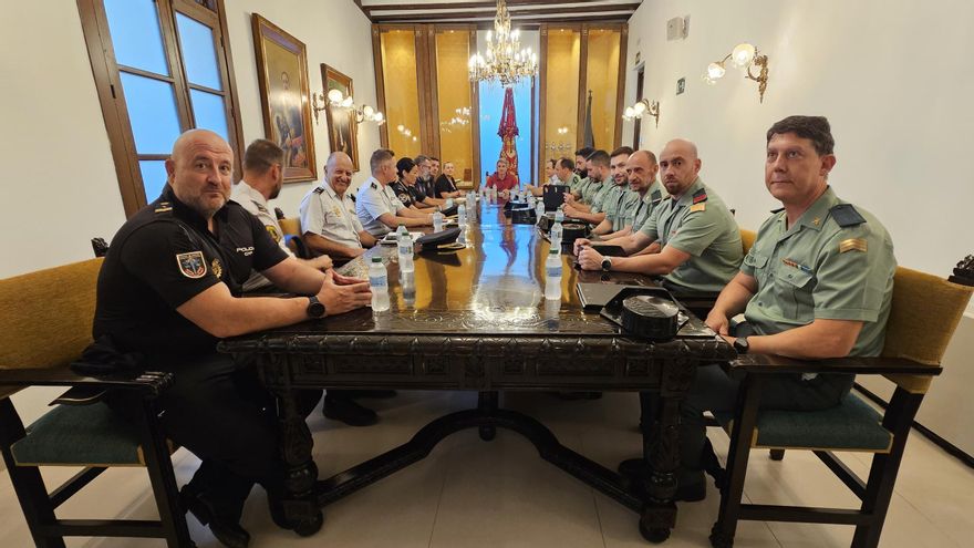 Orihuela reclama un cuartel de la Guardia Civil y más efectivos en la Costa