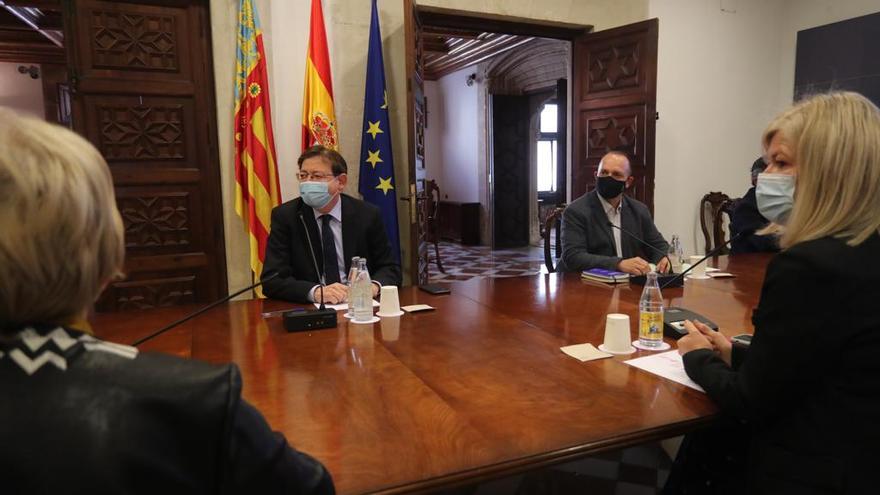 Puig y los consellers durante la reunión Interdepartamental.