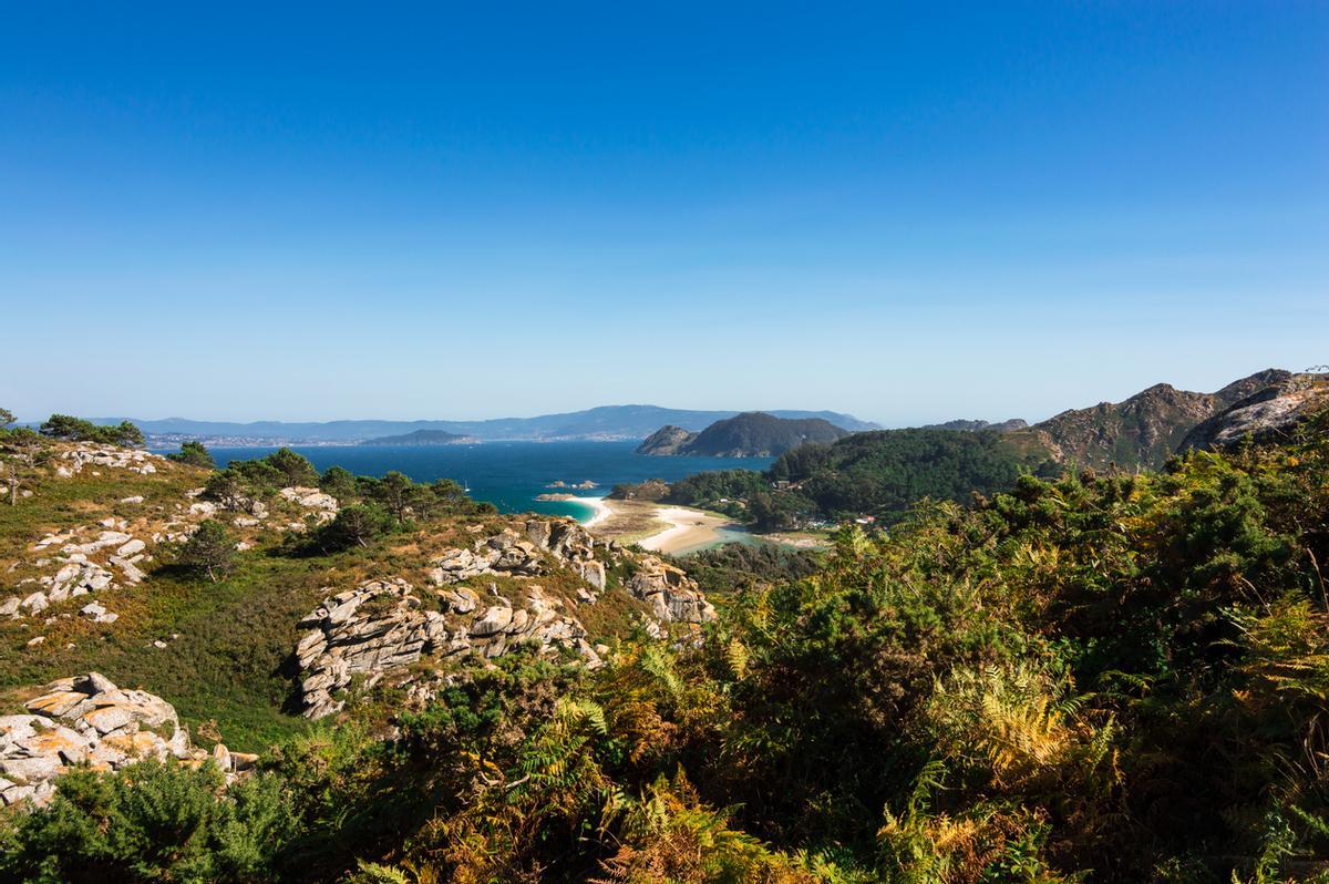 Vista panorámica de las islas Cíes desde el punto más alto de la isla