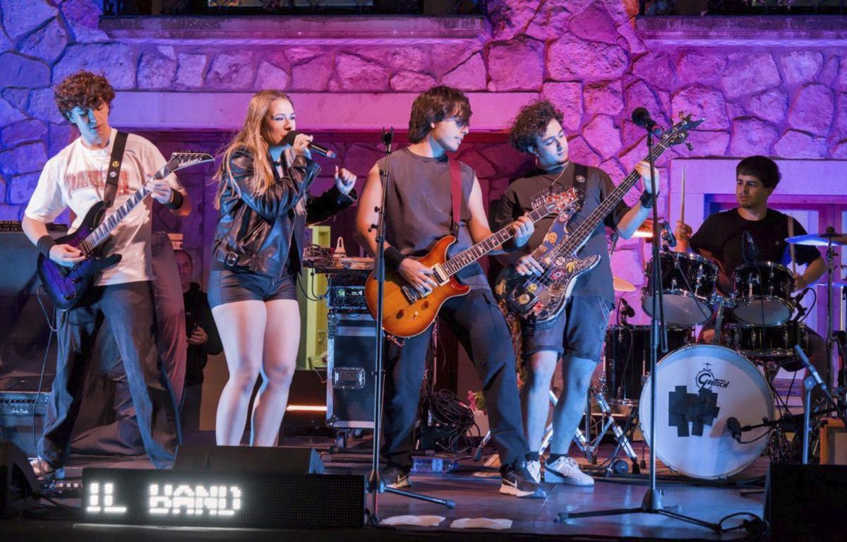 Moonveil Band debuta en casa en la Fiesta de Verano