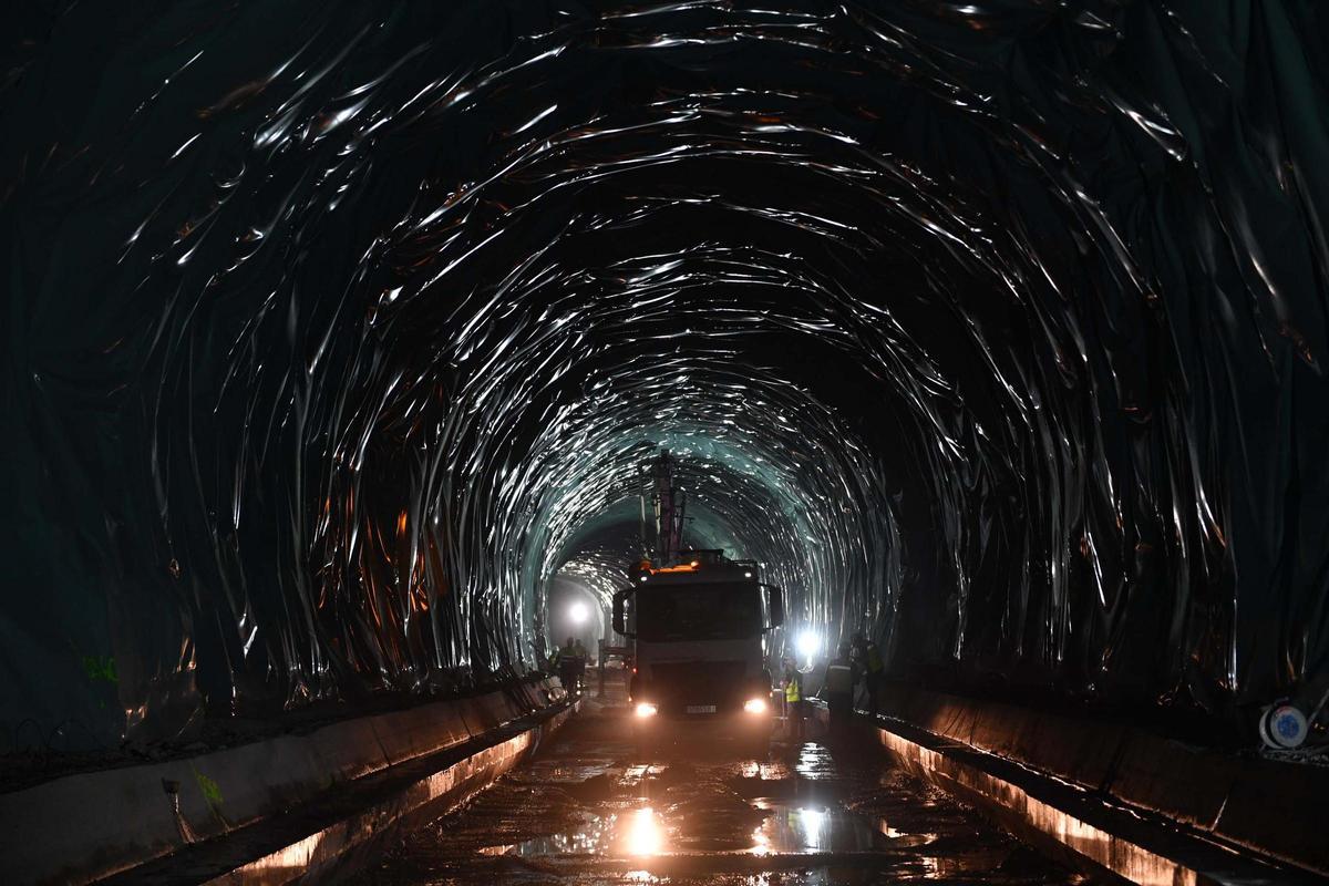 Finaliza la excavación de los tres túneles del acceso ferroviario al puerto exterior de A Coruña