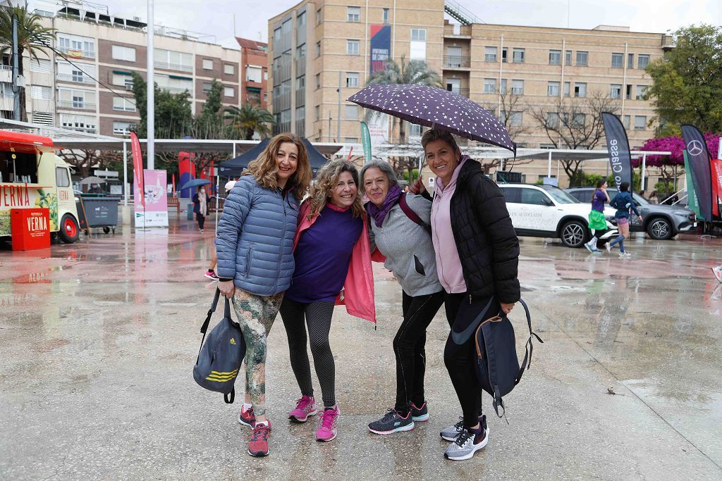 Carrera de la Mujer Murcia 2022: las participantes posan en el photocall