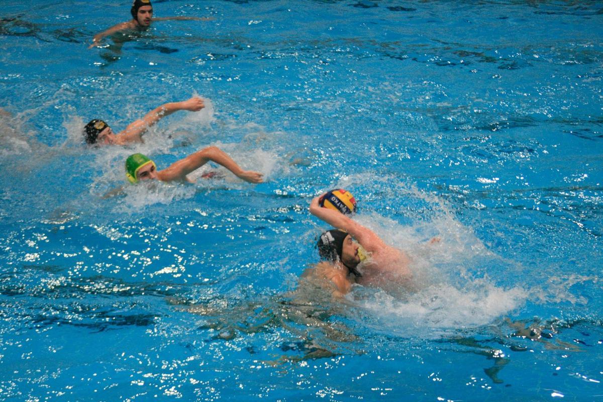 Zamora, como pez en el agua: el waterpolo regional disputa la VII Copa de Invierno de Castilla y León