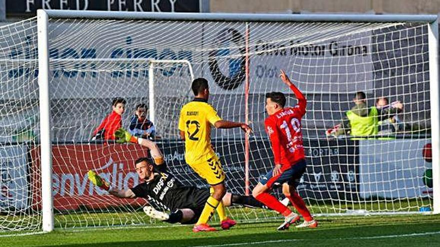 Salinas va batre Morales per fer pujar el primer gol al marcador el passat diumenge.