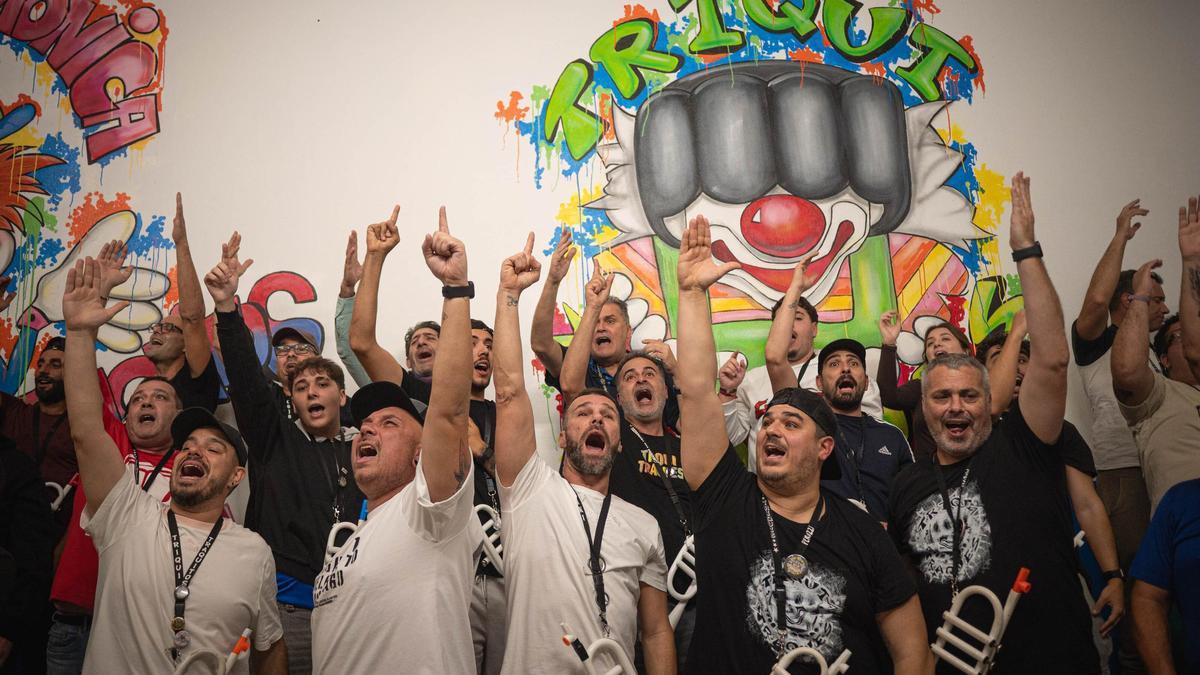 Así trabajan los grupos del Carnaval de Santa Cruz a días de comenzar