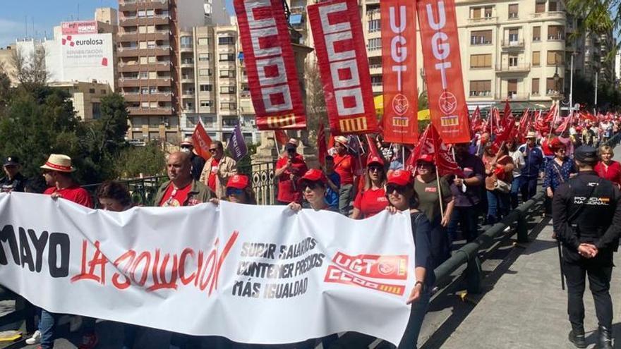 Primero de Mayo en Elche: "¡Por sueldos más altos y precios más bajos!"