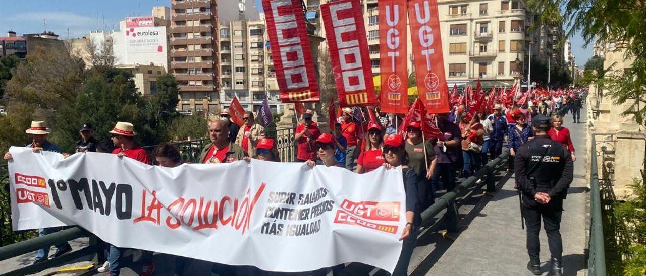 Primero de Mayo en Elche: "¡Por sueldos más altos y precios más bajos!"